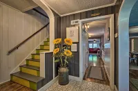 Cute Emporia House - Mins to Downtown and Esu! - Homestays