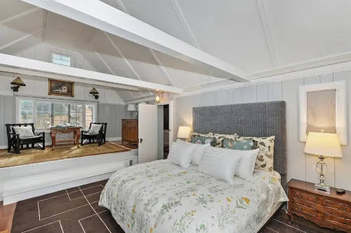 Hollywood History-Shirley Temple's Hillside Cabin