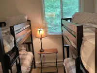 Spacious 4-bedroom townhome with amenities in Waterville Estates. Hotels in Campton