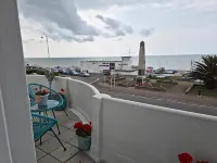 Stunning Beachfront Apartment Bexhill-on-Sea otelleri
