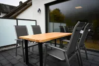 Moderne Ferienwohnung mit Terrasse für Freunde und Familie bis zu 5 Personen