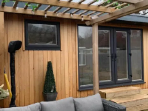 旅館,有空調,免費停車,迷你吧 霍夫酒店