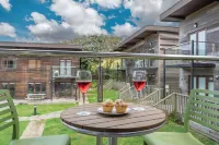 Cornish Holiday Home - Bodannoneco House Sleeps 8 With Private Hot tub Hotels in Porthtowan