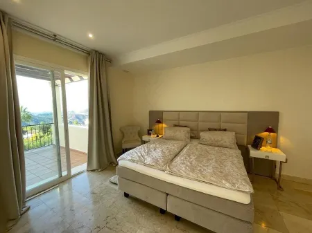Villa MARBELLA- GOLDEN MILE -Breathtaking SEA VIEW- PRIVATE POOL