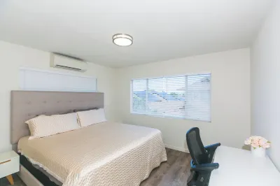 Aloha Getaway Hotels near Kapolei Golf Club