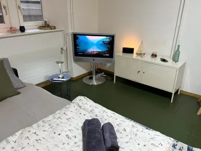 Central and relaxed apartment in Fribourg next to the Cathedral! Hotels near Pont du Milieu