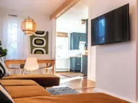 Cozy 2 bdrm Newburgh apartment with private parking Hotels in Newburgh