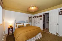Charming English Cottage Retreat Near Fay Bainbridge Park – Sleeps 6 Hotels in Bainbridge