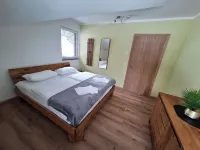 Almhaus Hochenwarter Apartment 4 Hotels in Hermagor