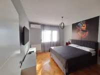 Charming 1-bedroom apartment with AC, WiFi in city center in Bar