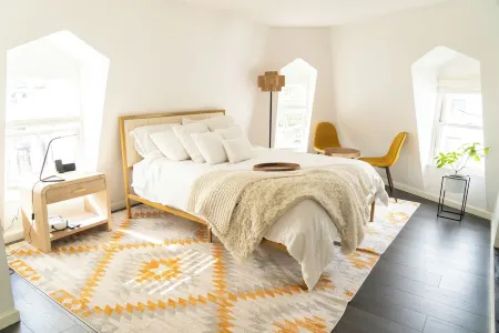 The New Hope Loft Walkable & Serene