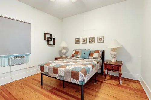 Suite 2, Quick Stroll to Downtown Black Mountain