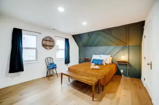 The luxurious Jackass Manor