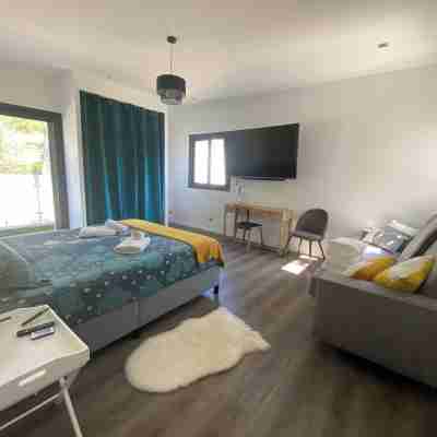 Villa with heated pool Rooms