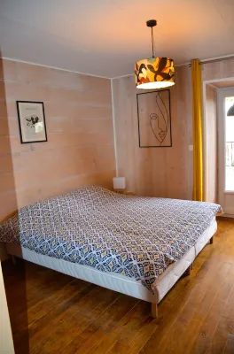 Warm place for a course or long stay 5 minutes walk from the lake