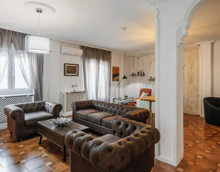 Oteses11 Amplitud-confort-tranquilidad en el Centro de Baeza. Parking Privado