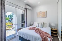 Nightcliff Exquisite Family Home with Pool