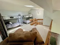 Charming 4-bedroom house located on Deer Run Golf Course. Perfect location!!!! Hoteles en Brillion