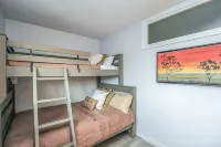 K's Cozy Condo -Mins. to Beach, Trails, Shops, Ski