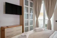 Riva Central Apartment - Free Parking