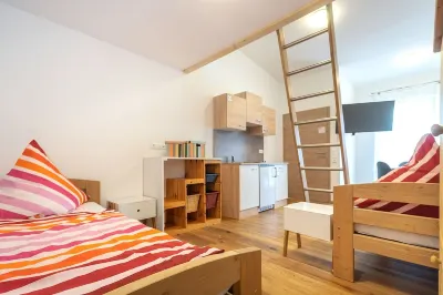 Alpen-hostel - Apartment Mittagsonne - Buxacher Straße 23 mit Motoradvermietung Hotel in zona PiK