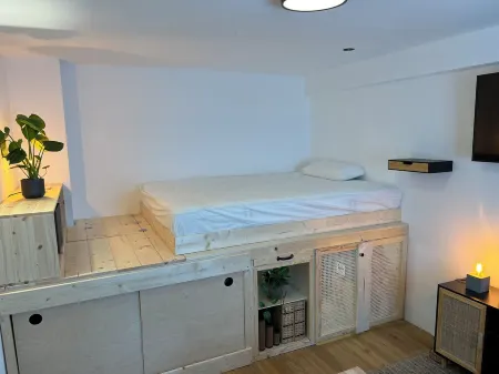 Moderne Wohnung mit Direktem Zugang zum Garten in Wassernähe