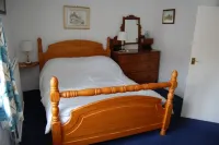 18th century cottage 2 minutes walk to pubs, shops, restaurants and play park Hotel a Northleach