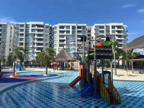 Pleasant rest Swimming pools Games Nature sun 3-bedroom apartment fitness room Hotel a 