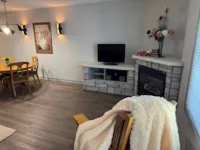 Oasis Family Cottage-GetawaysHome in Shanty Bay, ON