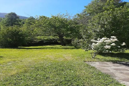 Cabin #3 Отели рядом с достопримечательностью «Camping Montaña Linda»