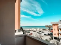 Lovely apartment overlooking the beach at Lido tre Archi di Fermo