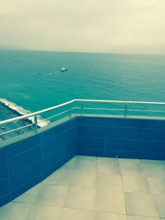 Roof terrace apartment with fantastic sea views