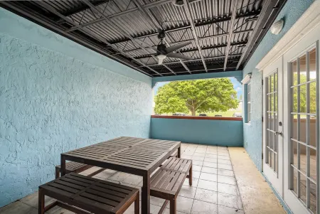 Spacious and Central Downtown Cocoa Village Estate 2 with River Views!