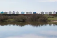 Waterfront home with hot tub/sauna Hotels in Lancing