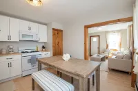 Cozy Coastal Cove II, 2-bedroom apartment with AC, WiFi in welcoming Salisbury