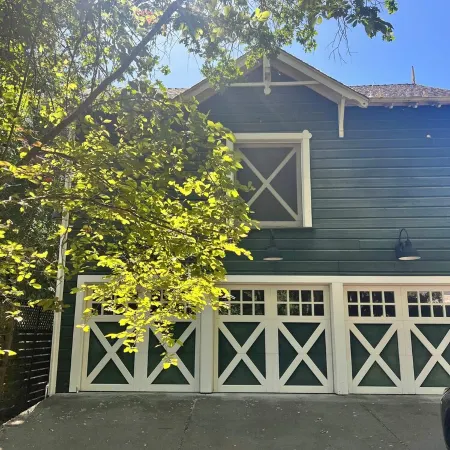Historic Cedar Mansion Bungalows Barn - 1 Block from Sonoma Square