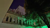 The Hive Party Hostel Budapest Отели рядом с достопримечательностью «Большая синагога»