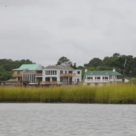 Epiphany-Deep Hole Creek-Chincoteague - Deep Water Dock! 2 King 4 Twin 5 Bath