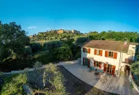 Private villa with Jacuzzi in Montemerano, near Terme di Saturnia
