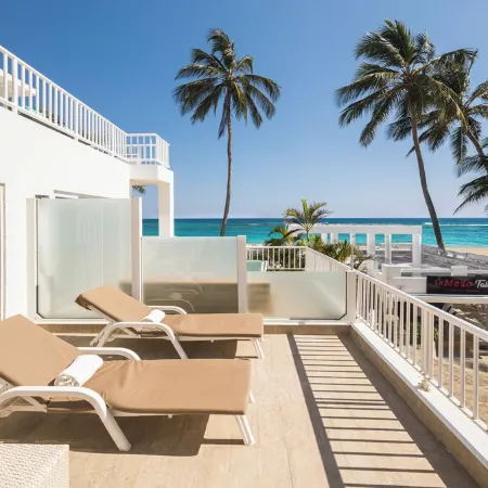 KITE BEACH HOTEL Two Story 2 /2 Oceanfront Apt with large Oceanfront Terrace