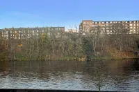 Riverside Lodge - overlooking the River Dee - Condos