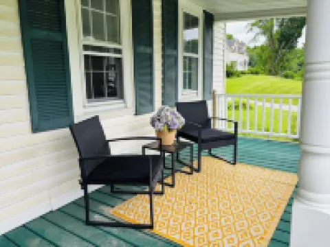 Cozy Farmhouse in Manchester - Short Drive to Multiple Ski Mountains! Hotels in Manchester