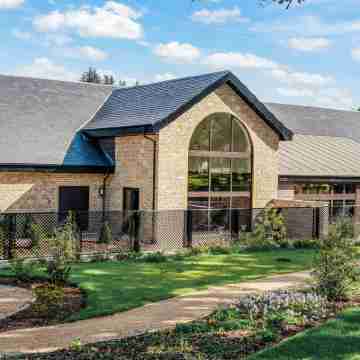 Crossbasket Castle Hotel Exterior