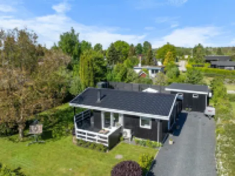 "Bjart" - 150m from the sea Hotels in Hesselager