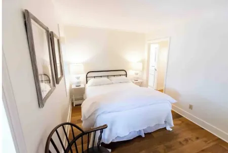 Historical Hotel, Main Street Blowing Rock