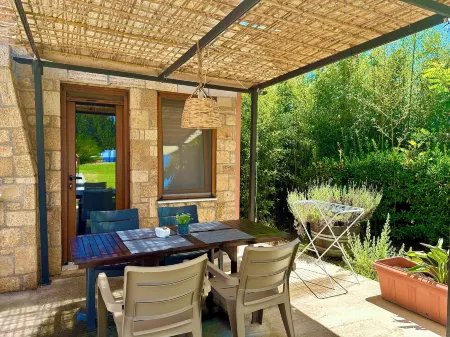 Genari Beach Apartments Отели в г. Пиргос