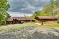 Peaceful Bedford Escape: Deck & Stunning Views! - Alojamientos