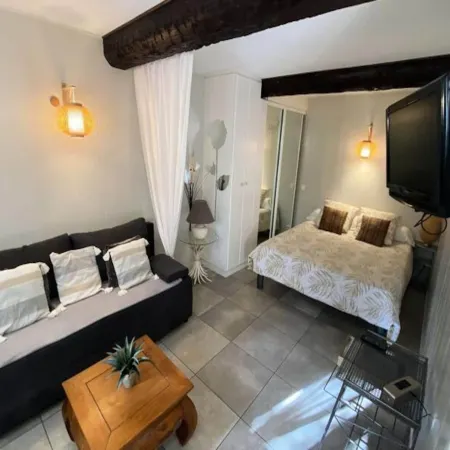 Houses & Villas for 3 People