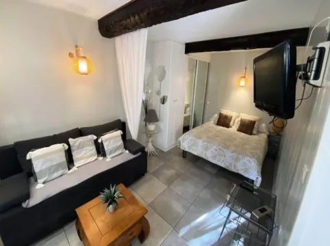 Houses & Villas for 3 People