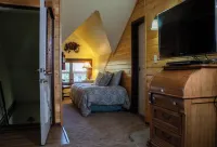 Arizona Mountain Inn and Cabins - balcony